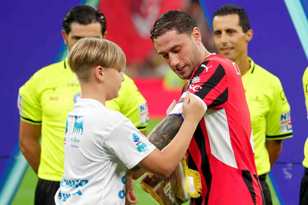 Davide Calabria cederà la fascia da capitano del Milan