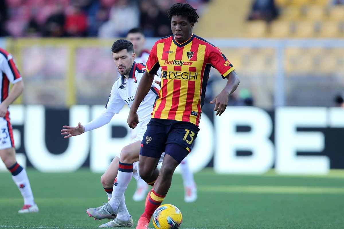 Patrick Dorgu in azione con la maglia del Lecce